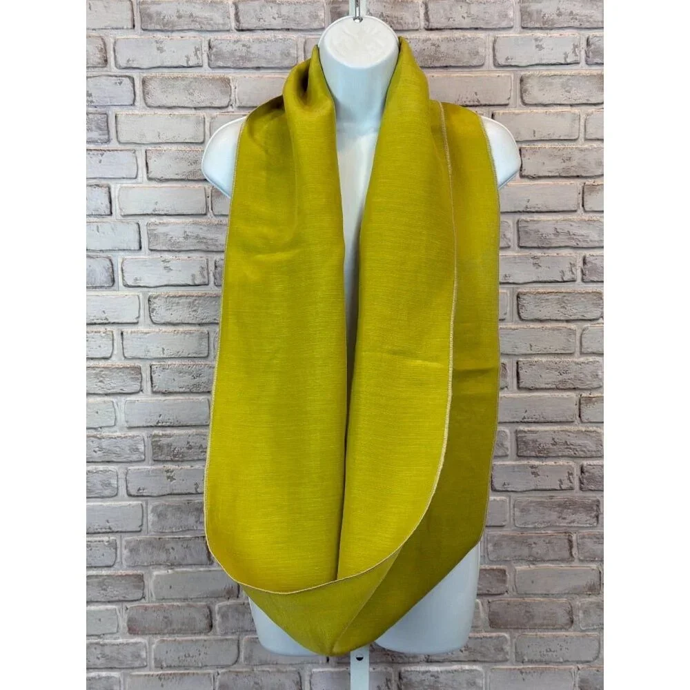 Scarf – Green – Excellent Condition